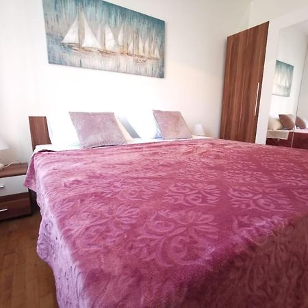 Apartments Mila Kaštela Kamer foto