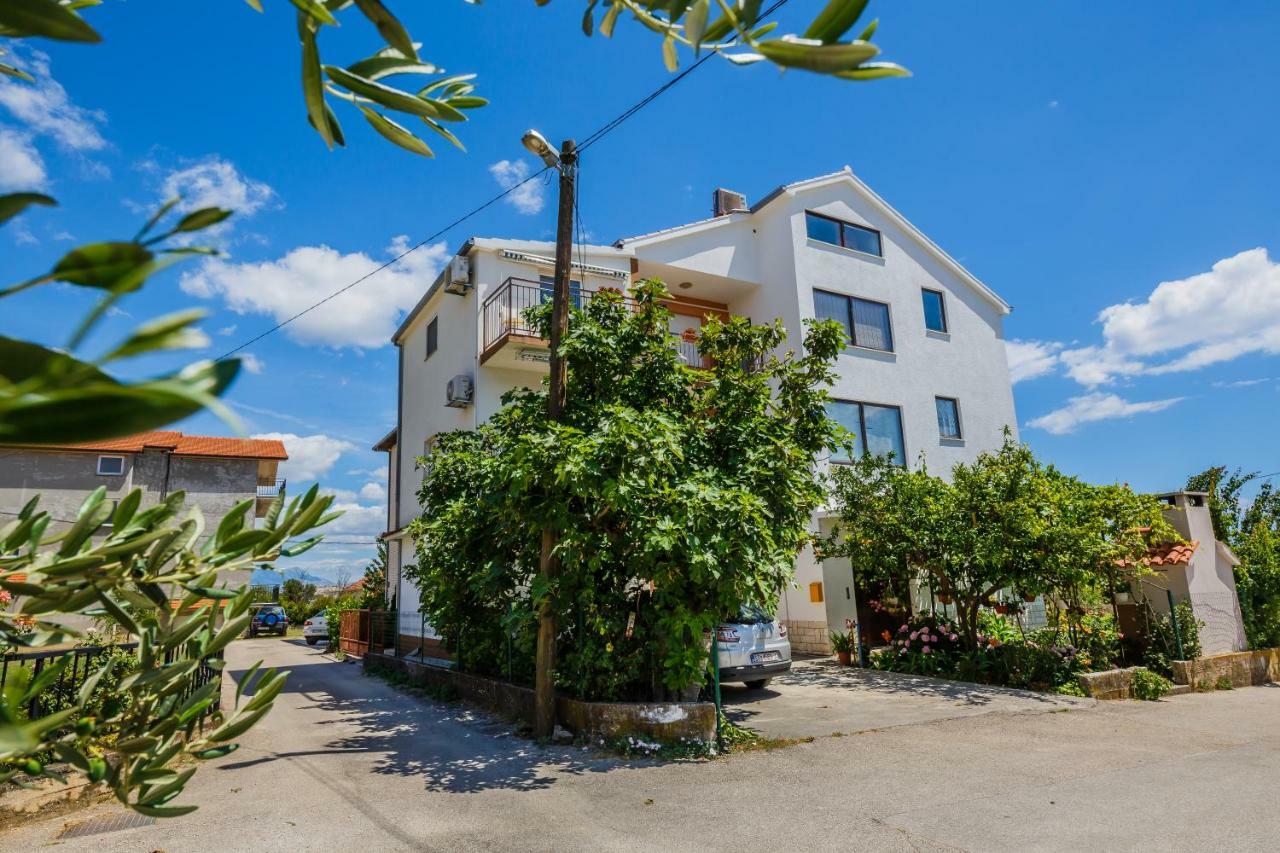 Apartments Mila Kaštela Buitenkant foto