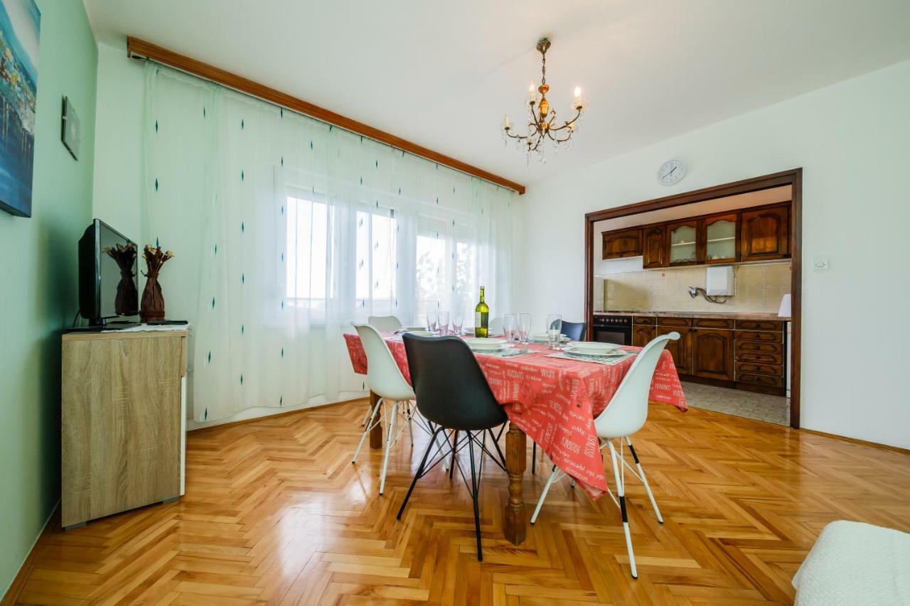 Apartments Mila Kaštela Buitenkant foto