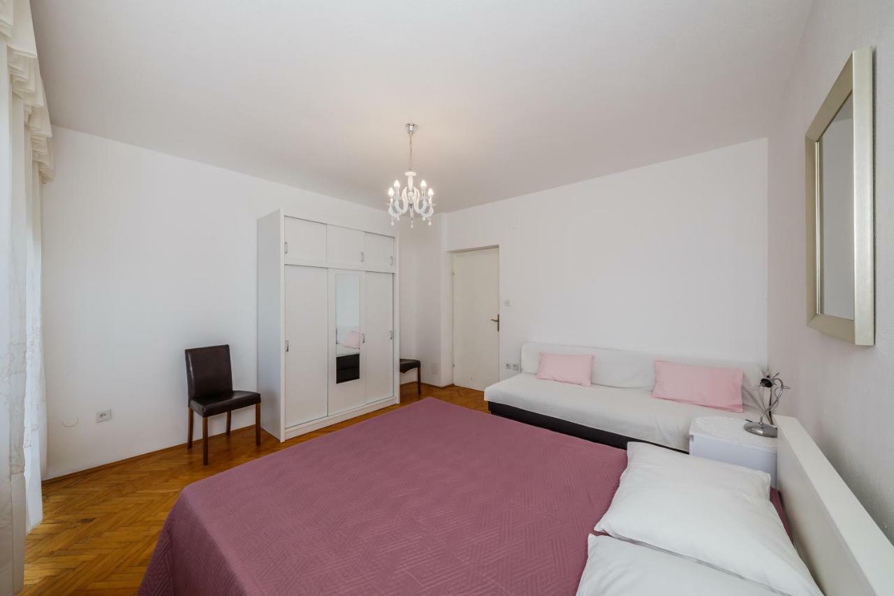 Apartments Mila Kaštela Kamer foto