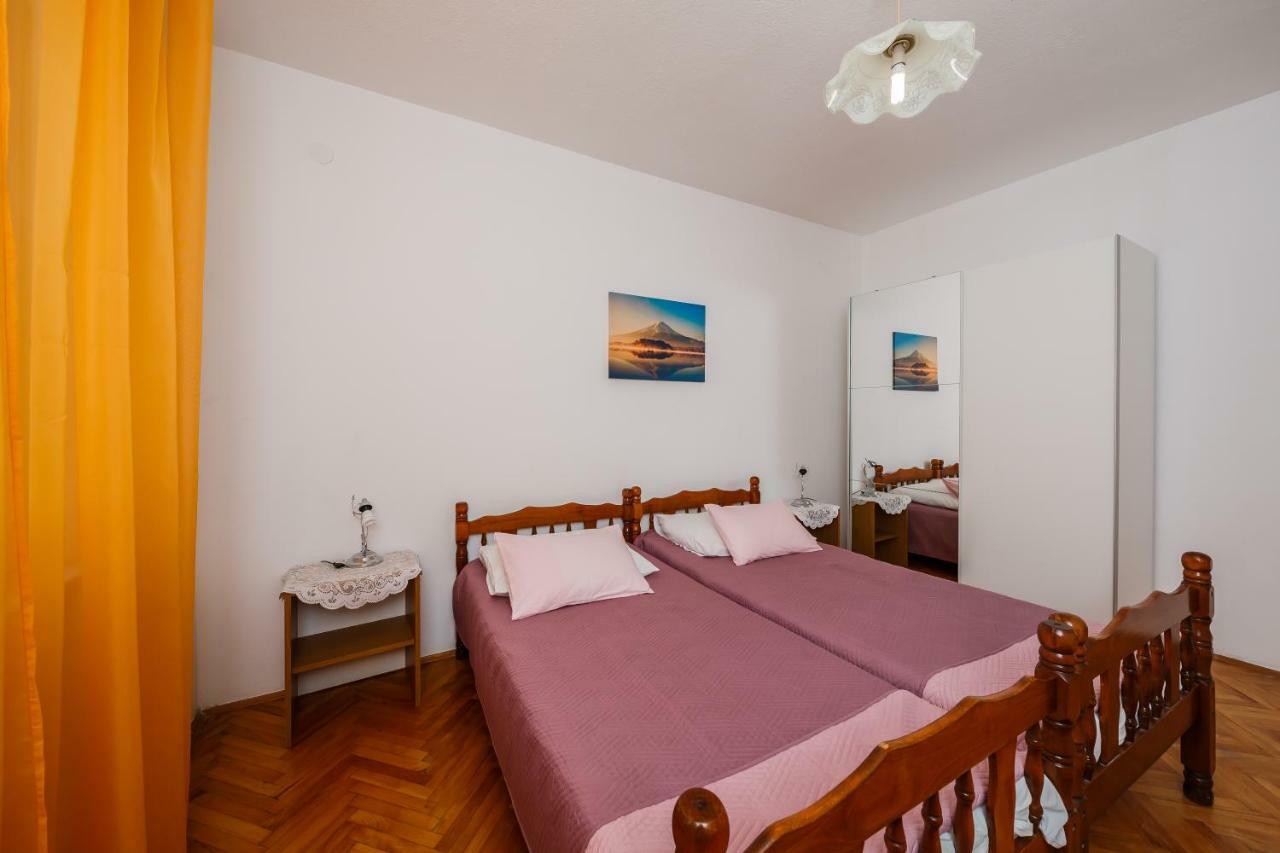 Apartments Mila Kaštela Buitenkant foto