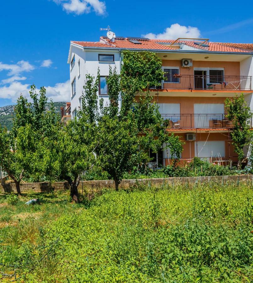 Apartments Mila Kaštela Buitenkant foto