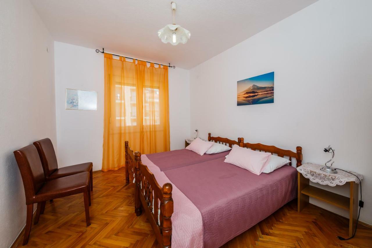 Apartments Mila Kaštela Kamer foto