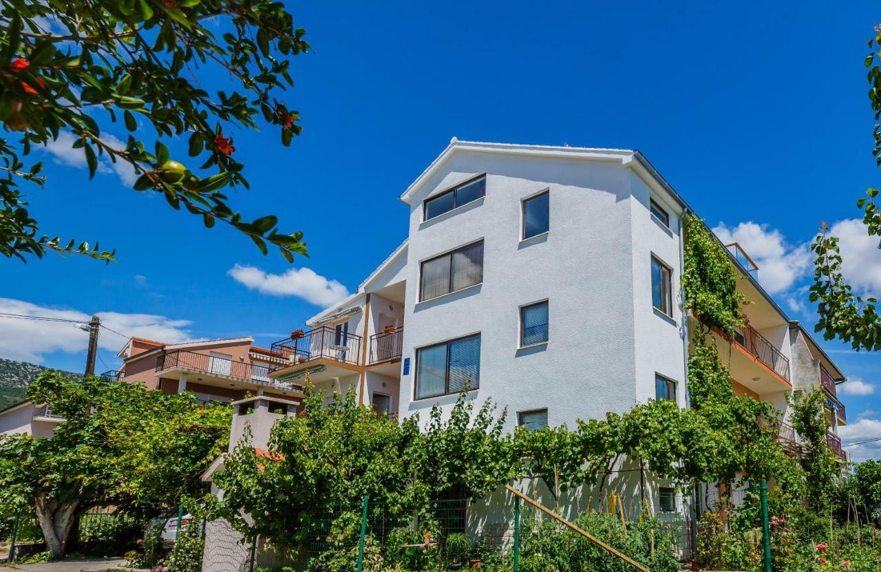 Apartments Mila Kaštela Buitenkant foto